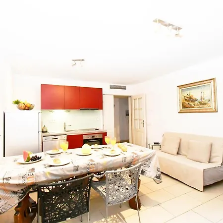 The Old Port Chez Antonella Апартаменты Канны